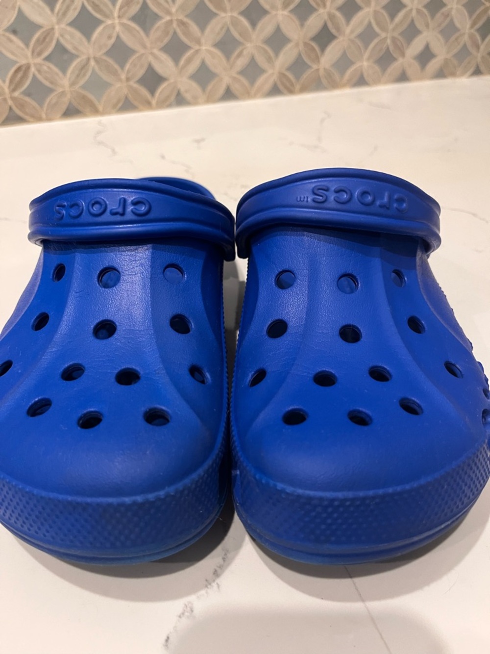 Crocs Baya Classic Clogs in Bright Blue Women's Size 8 - Picture 9 of 11